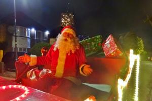 Here comes Santa Claus!